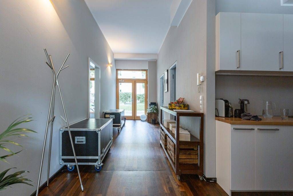 "Raum für gute Arbeit" in Berlin Kreuzberg oder "Coaching goes Kunst" 3 Flur 1 03
