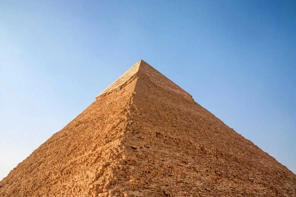 Die Kunst der Nicht-Veränderung 1 Pyramid of Khafre in Giza, Egypt