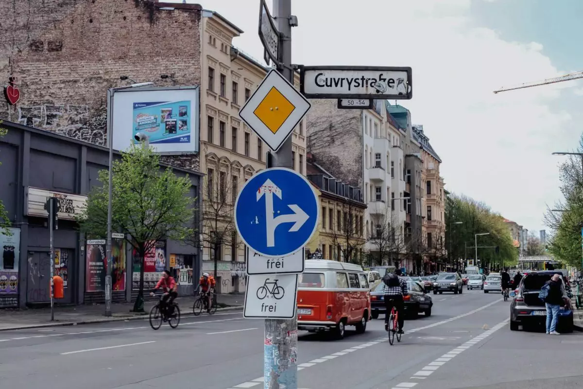 SEQUOYA Ecke Cuvrystraße